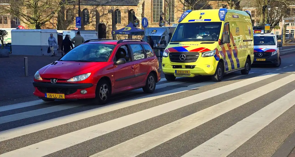 Persoon geschept op oversteekplaats