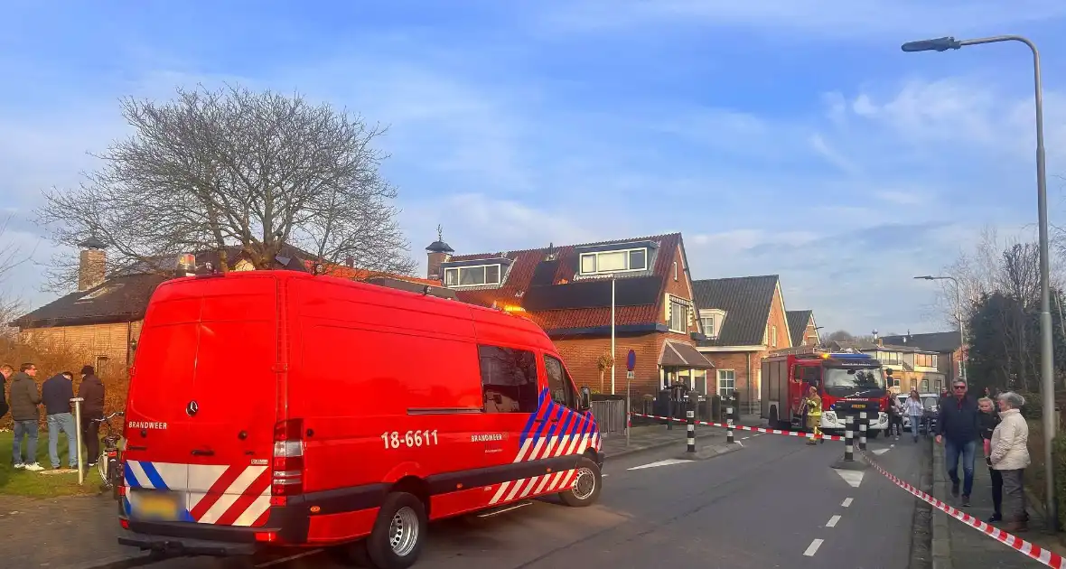 Aangetroffen spullen langs waterkant blijken na zoekactie van visser - Foto 5