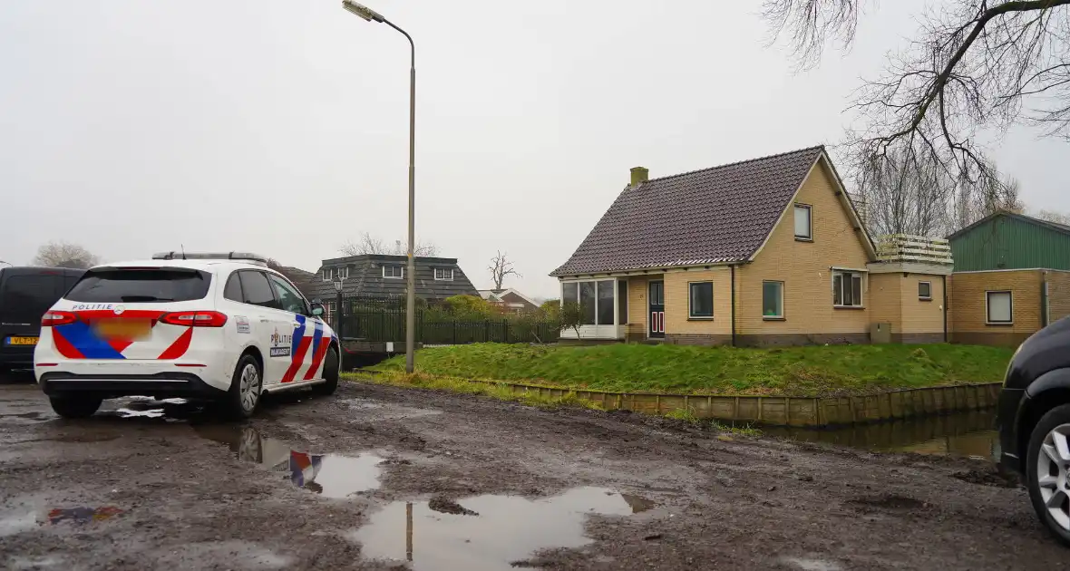 Politie treft mogelijk drugslab aan, twee aanhoudingen