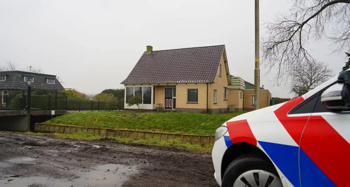 Politie treft mogelijk drugslab aan, twee aanhoudingen - Foto 1