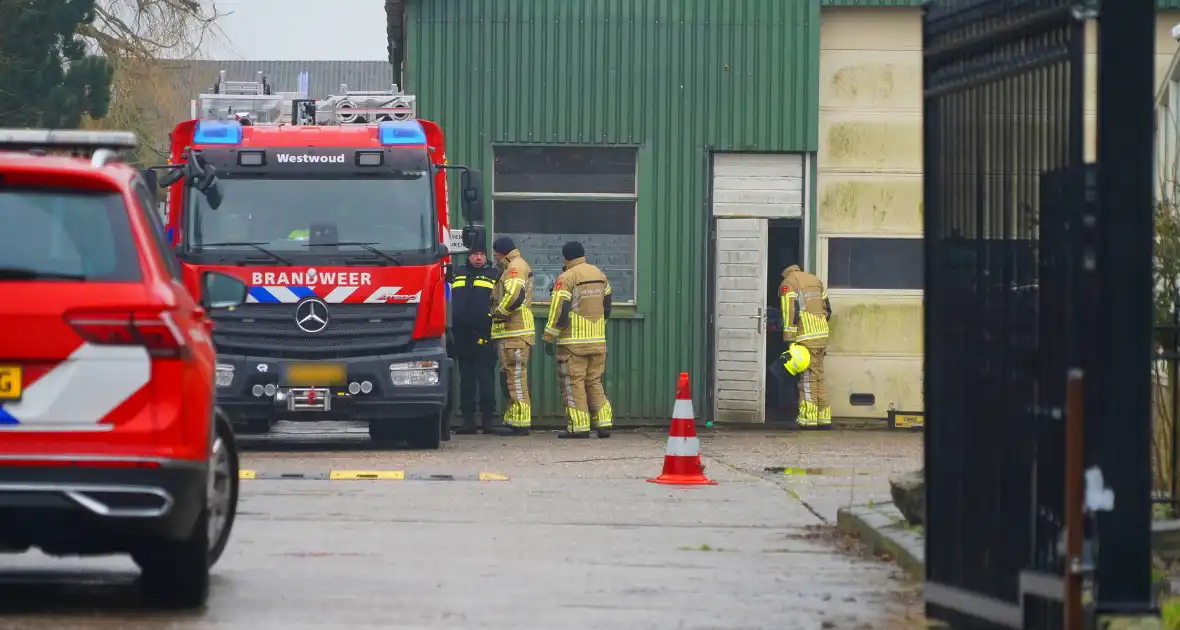 Politie treft mogelijk drugslab aan, twee aanhoudingen - Foto 10