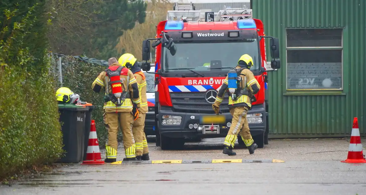 Politie treft mogelijk drugslab aan, twee aanhoudingen - Foto 6