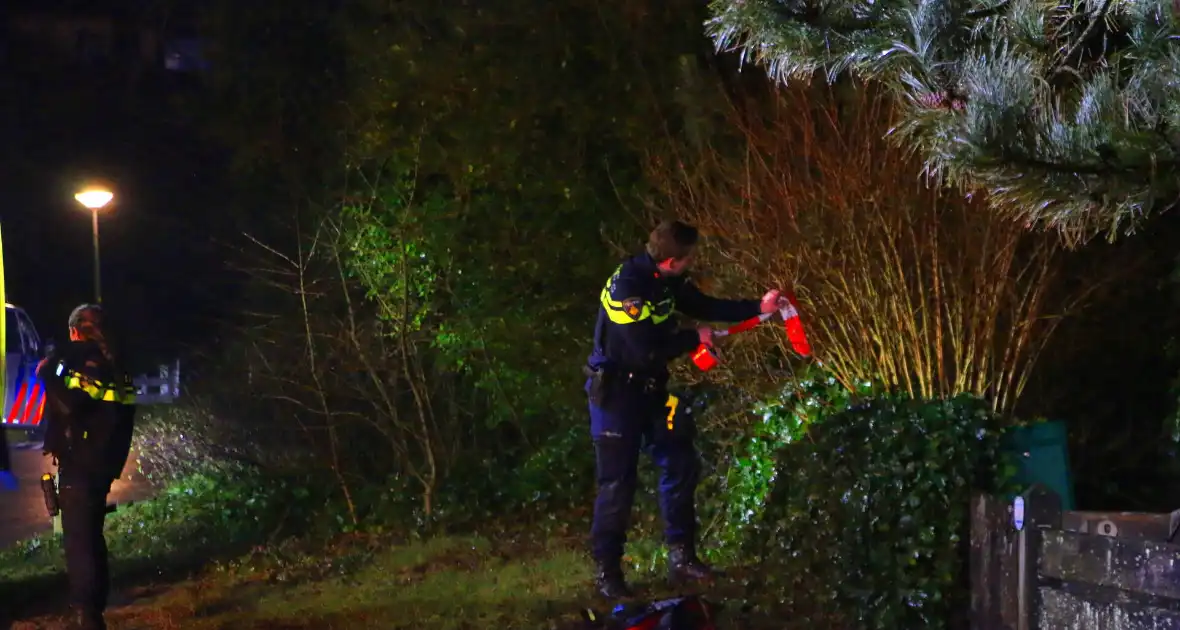 Zwaargewonde aangetroffen in tuin van woning - Foto 3