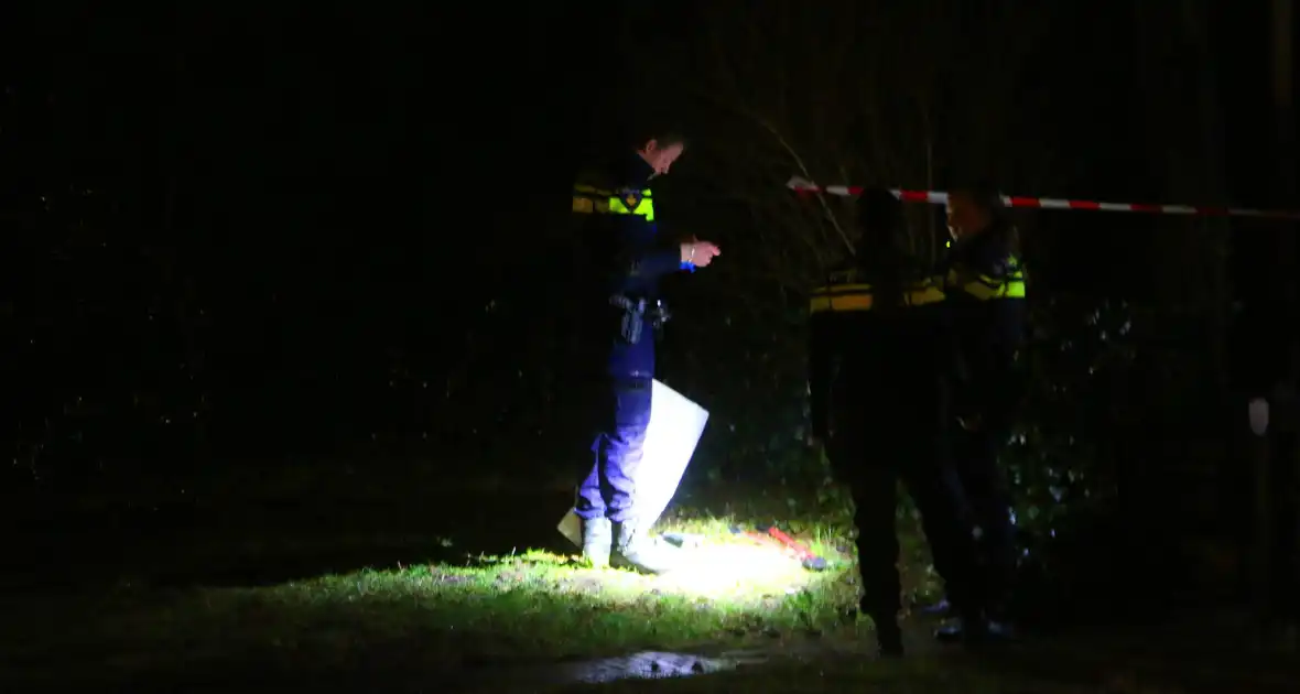 Zwaargewonde aangetroffen in tuin van woning - Foto 6