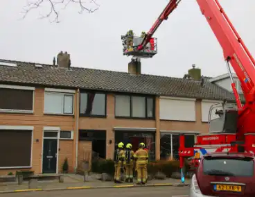 Schoorsteenbrand, brandweer grijpt snel in