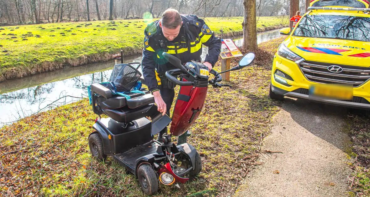 Bestuurder scootmobiel gewond na eenzijdig ongeval - Foto 1