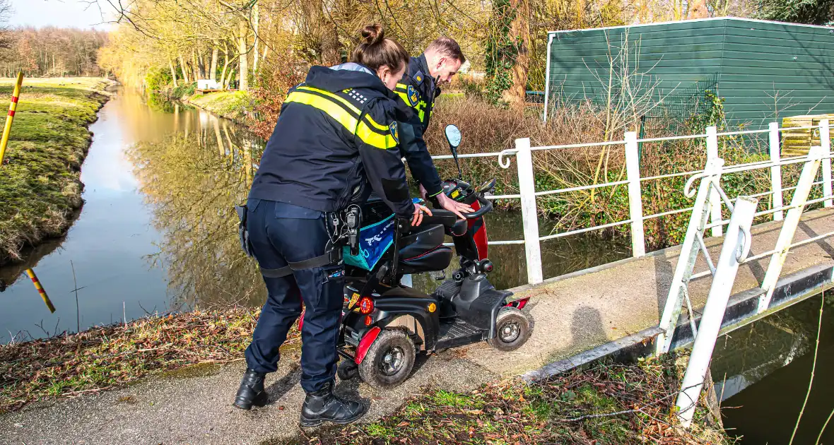 Bestuurder scootmobiel gewond na eenzijdig ongeval - Foto 3