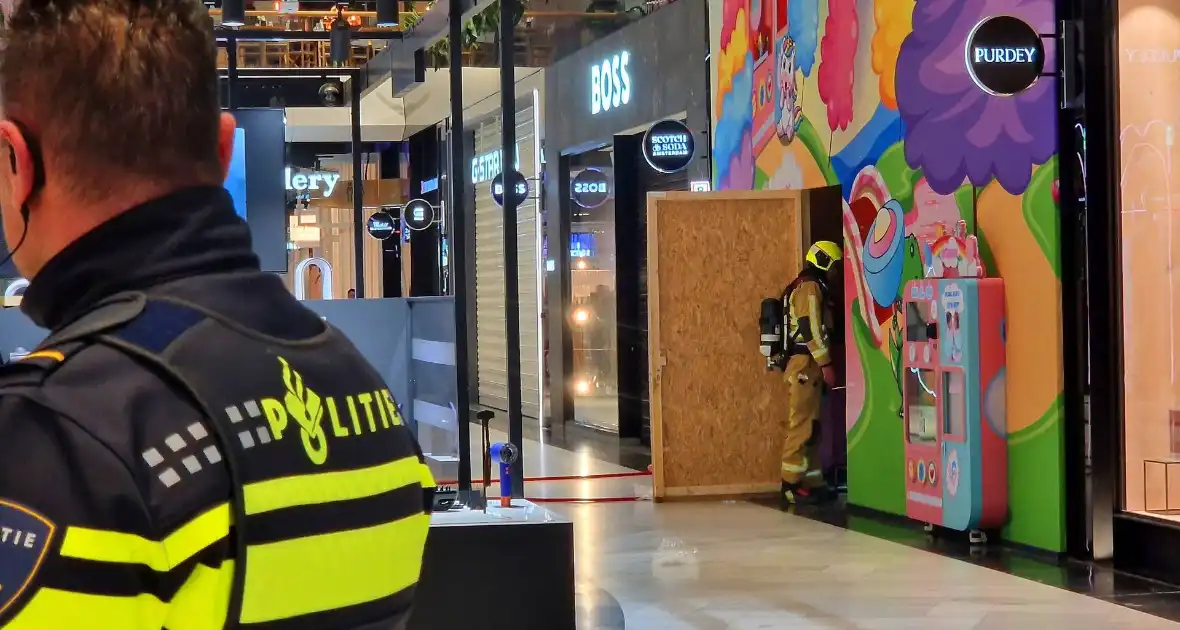 Brand in Mall of the Netherland snel onder controle - Foto 3