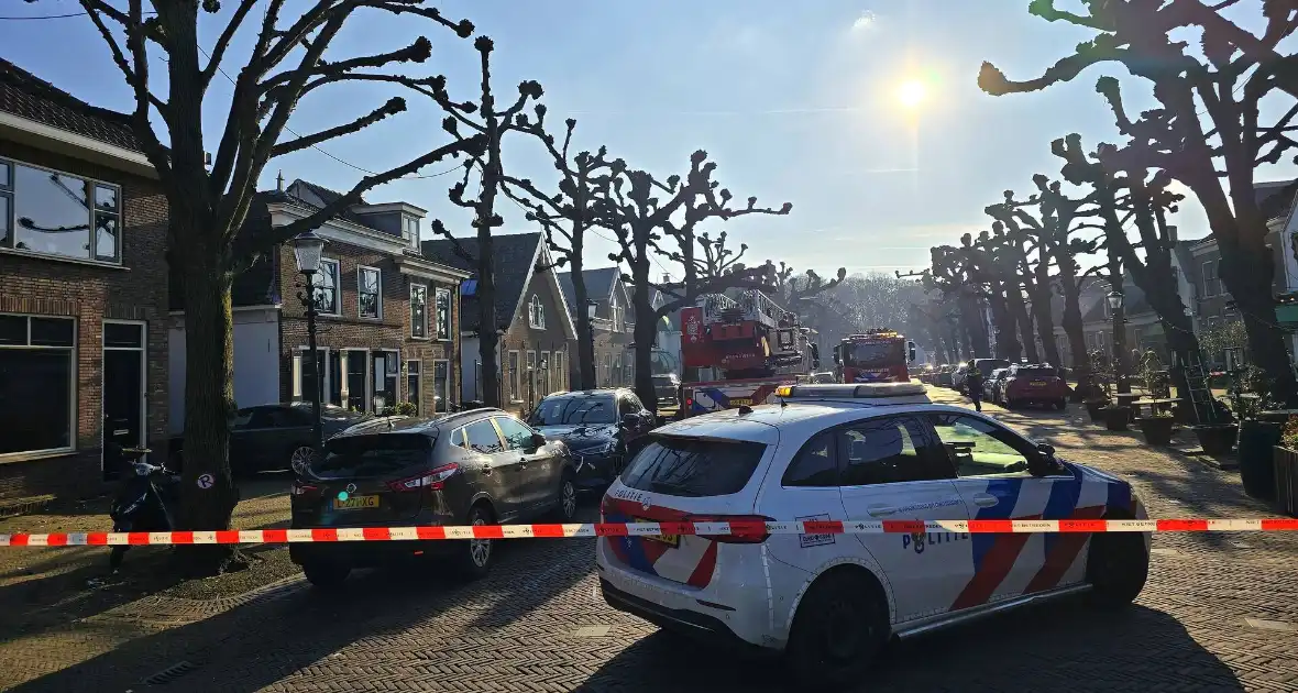 Straat afgezet door brand in schuur - Foto 5
