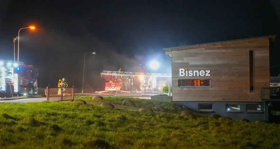 Veel schade door brand in bedrijfspand