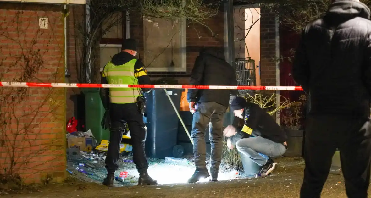 Veel schade aan woning door explosie - Foto 2