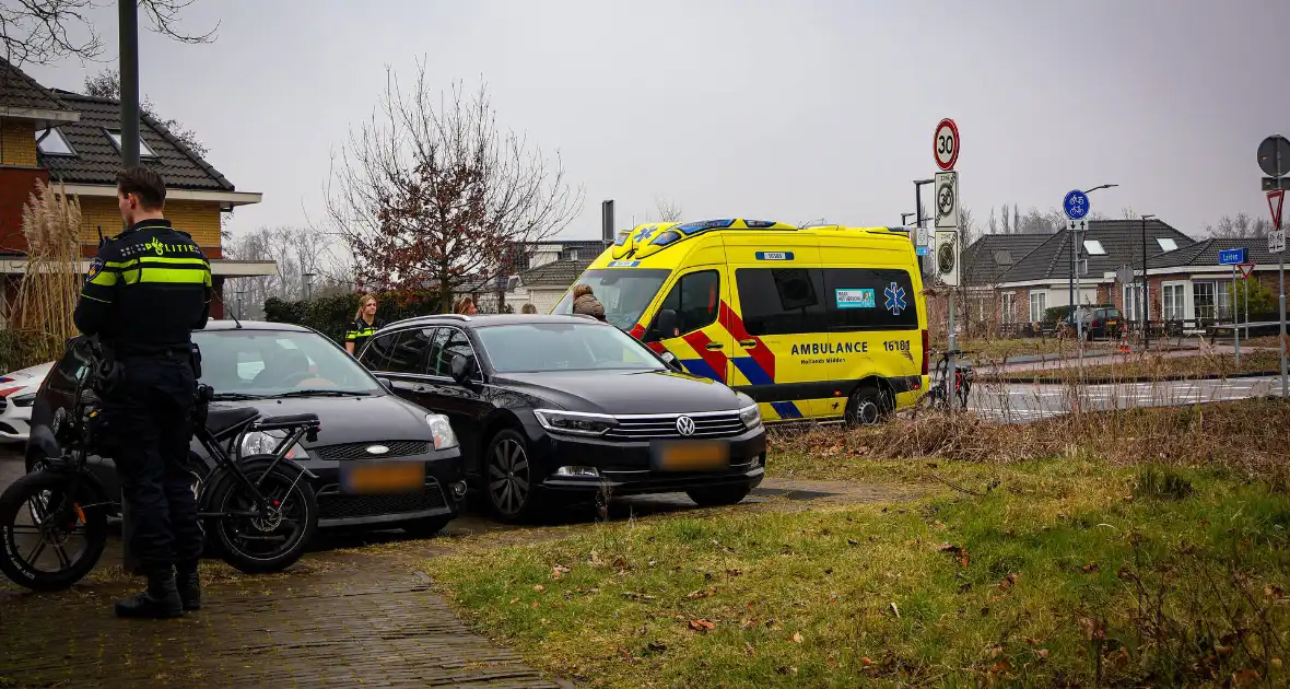 Automobilist ziet fatbiker over het hoofd bij oversteekplaats - Foto 1