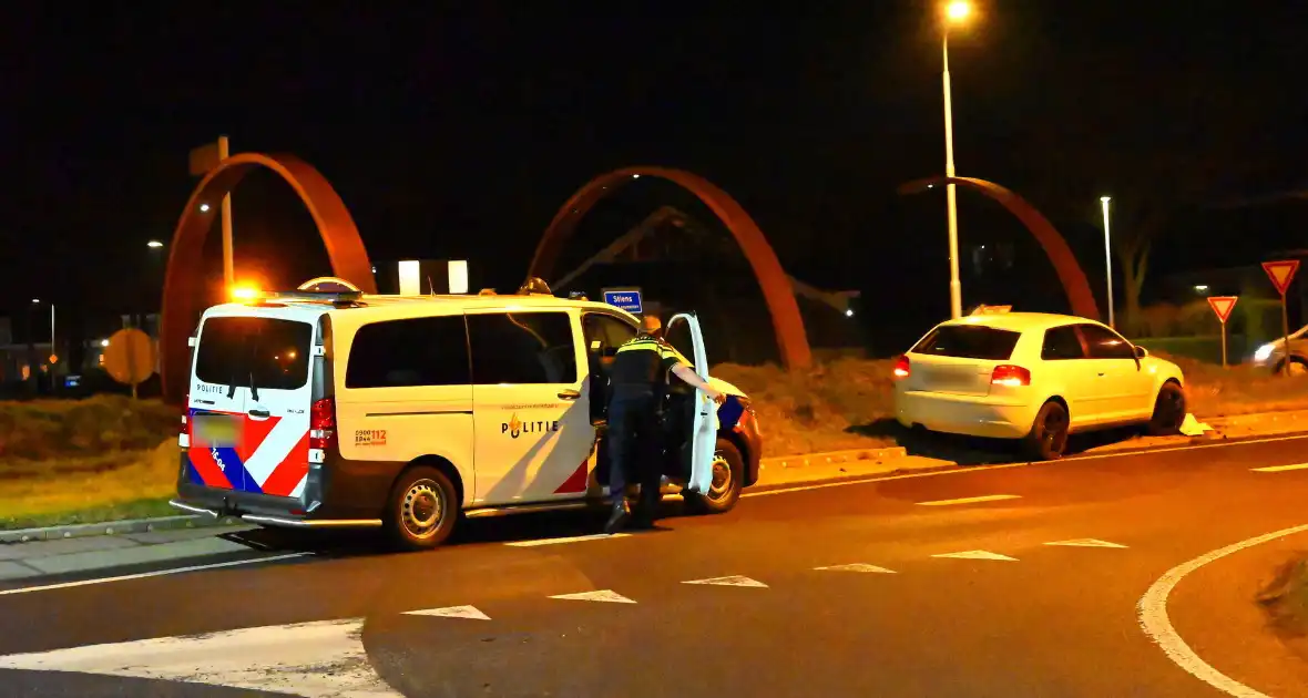 Bestuurder spoorloos na eenzijdige aanrijding