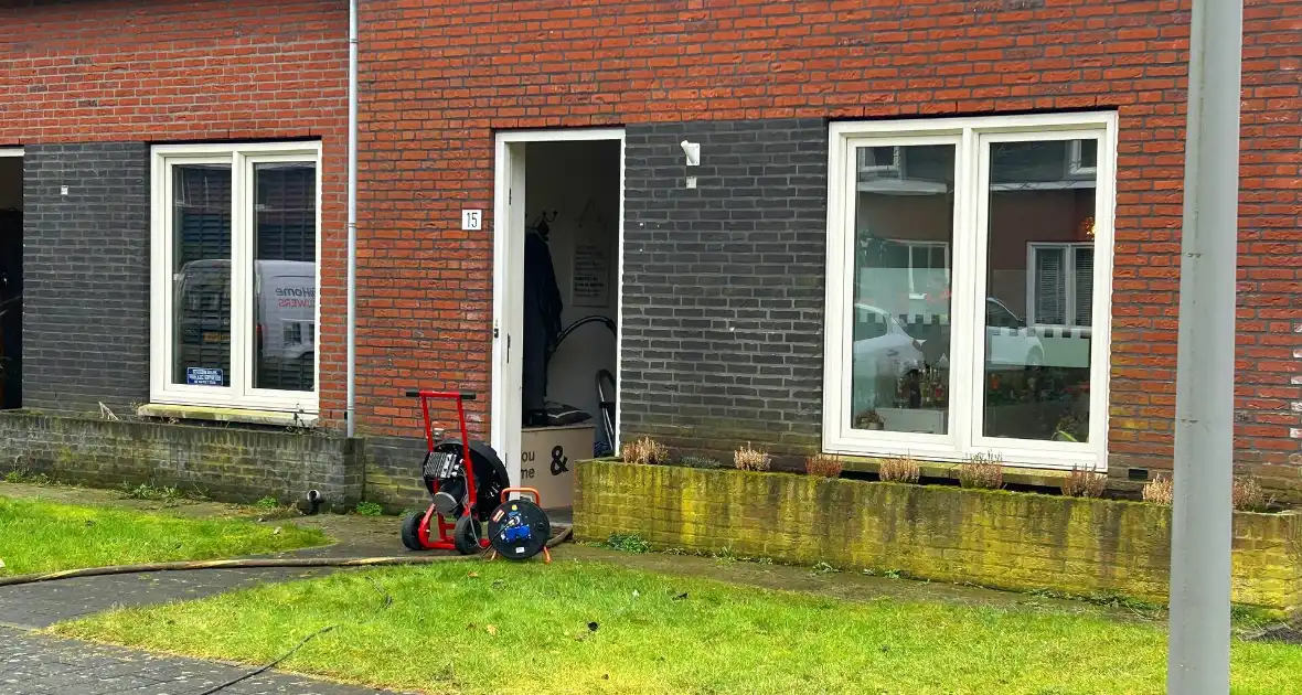 Brand op bovenverdieping geblust door brandweer - Foto 5