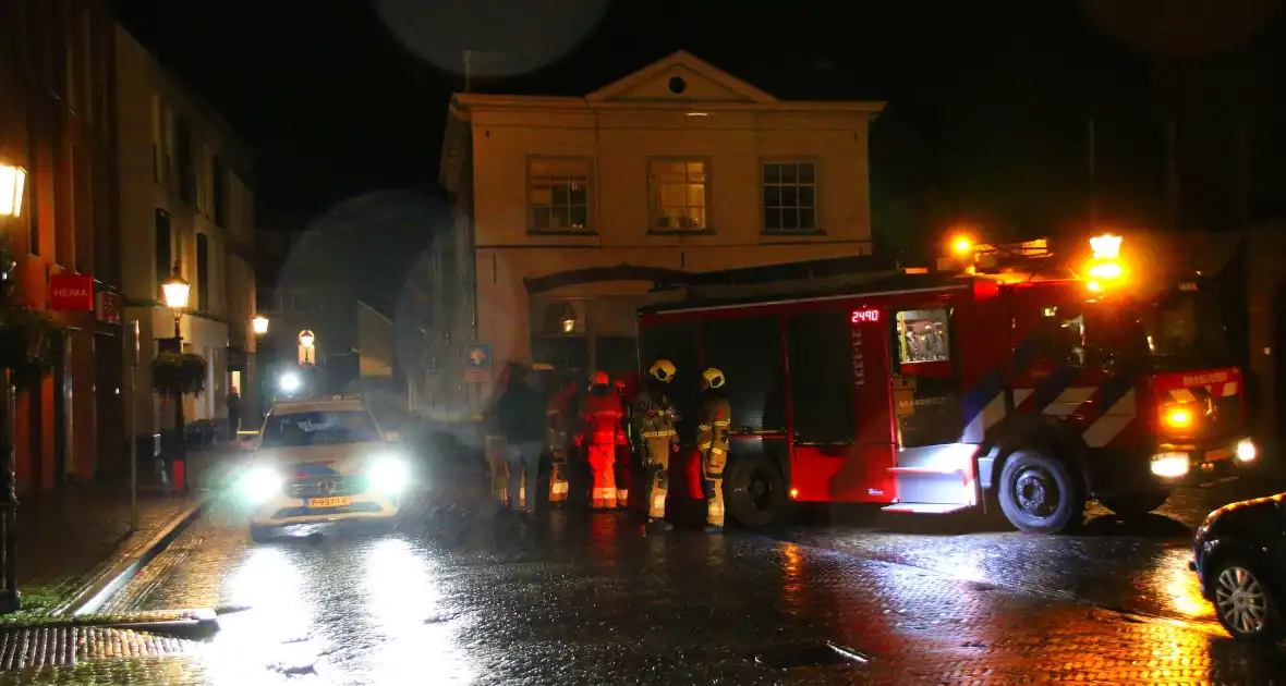Brandweer groots ingezet voor mogelijke brand in kerk - Foto 2