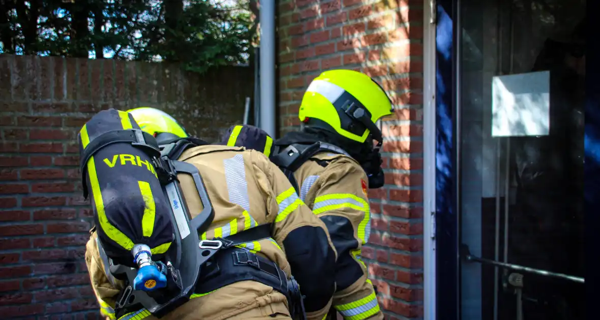 Brandweerlieden tonen hun vaardigheden tijdens wedstrijd - Foto 9