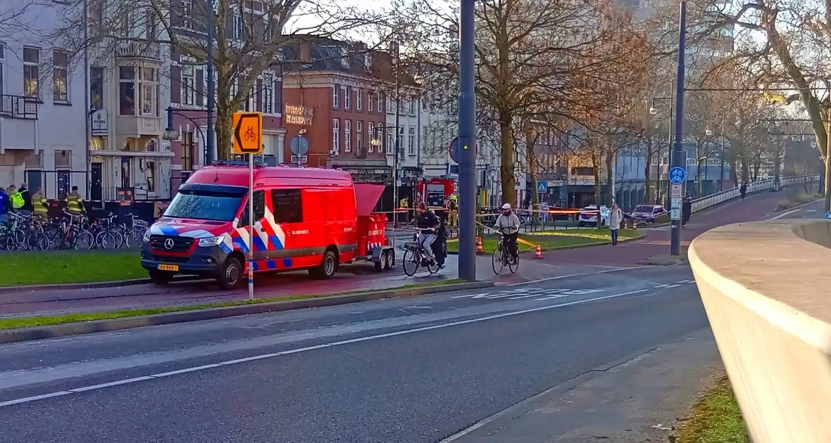 Zeer grote brand, meerdere panden en woningen getroffen - Foto 3