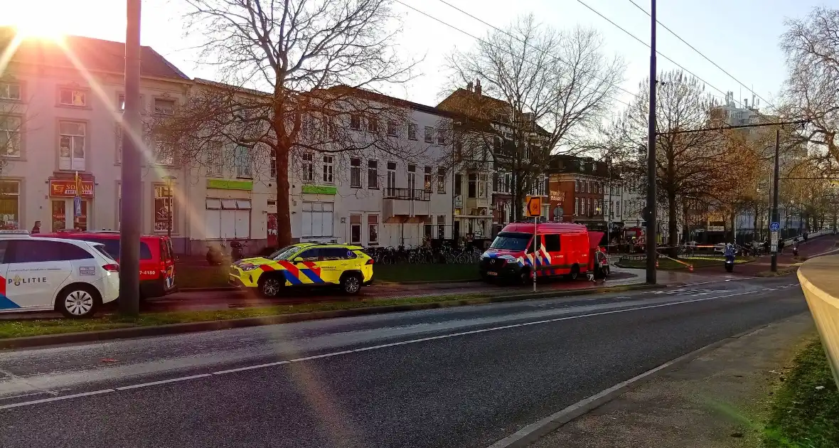 Zeer grote brand, meerdere panden en woningen getroffen - Foto 4