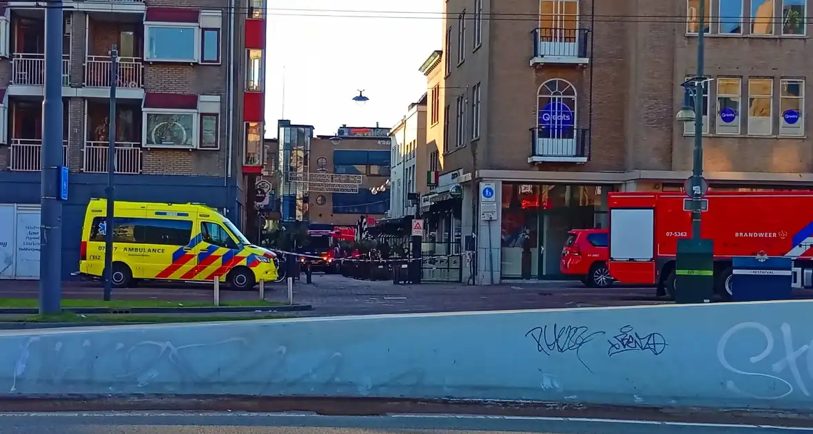 Zeer grote brand, meerdere panden en woningen getroffen - Foto 8