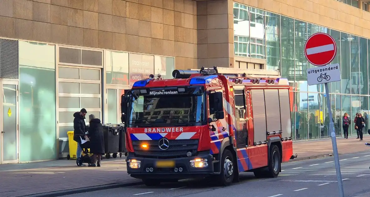 Brandweer ingezet voor persoon op balkon - Foto 4