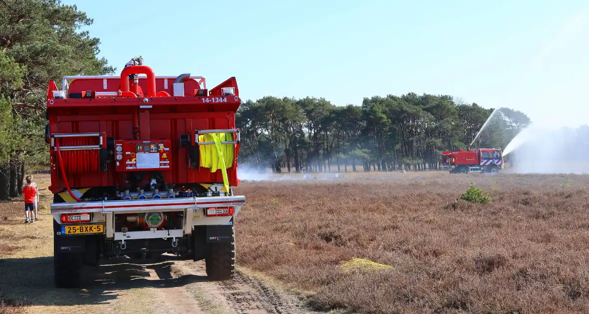 Brandweer oefent grote natuurbrand - Foto 21