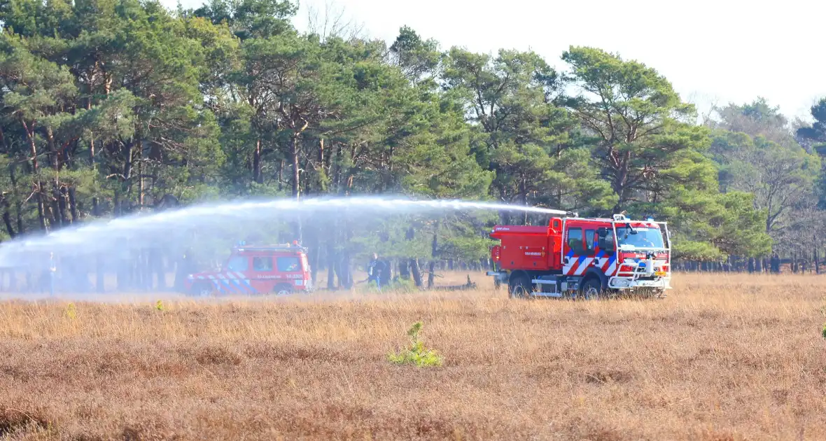 Brandweer oefent grote natuurbrand - Foto 22