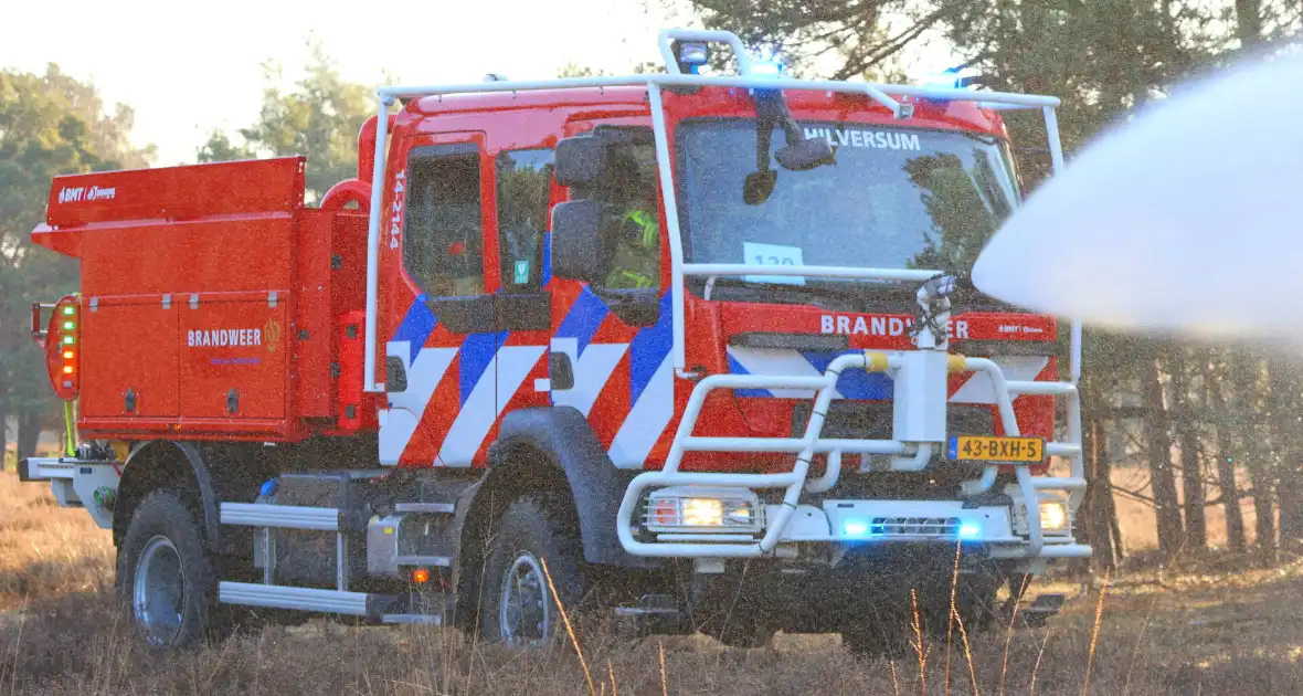 Brandweer oefent grote natuurbrand - Foto 6