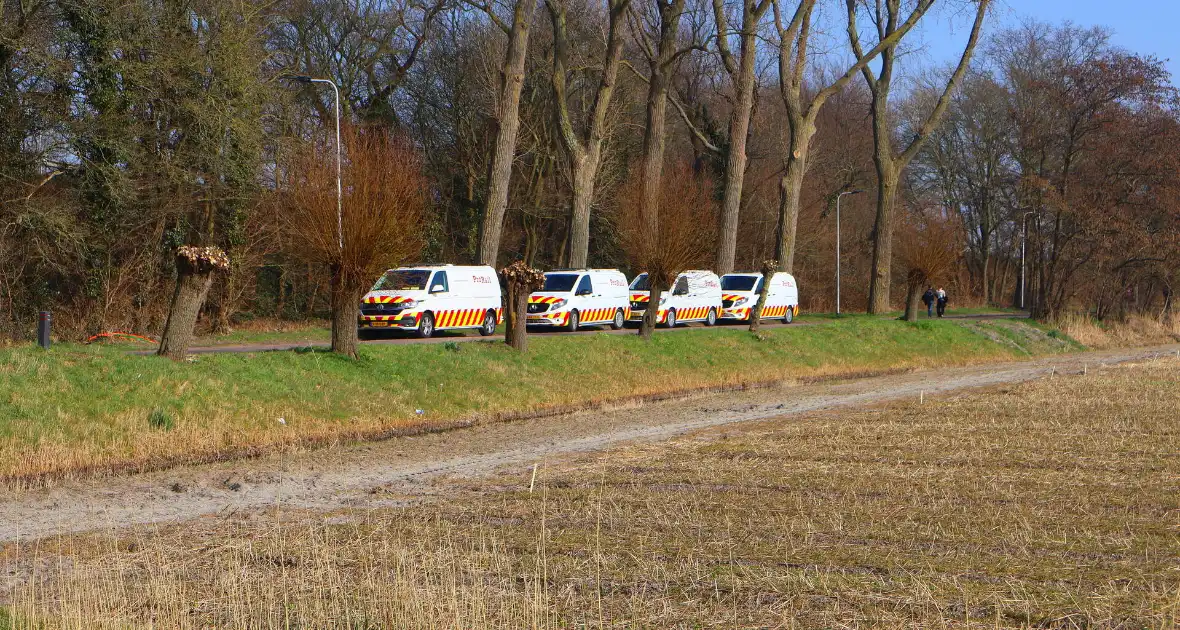 Defecte trein zorgt voor verkeersstremming - Foto 6
