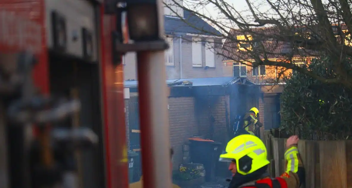 Brand in garagebox achter woning - Foto 3