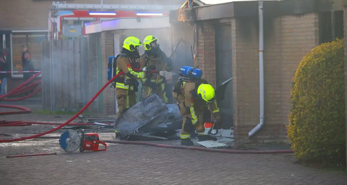 Brand in garagebox achter woning - Foto 4