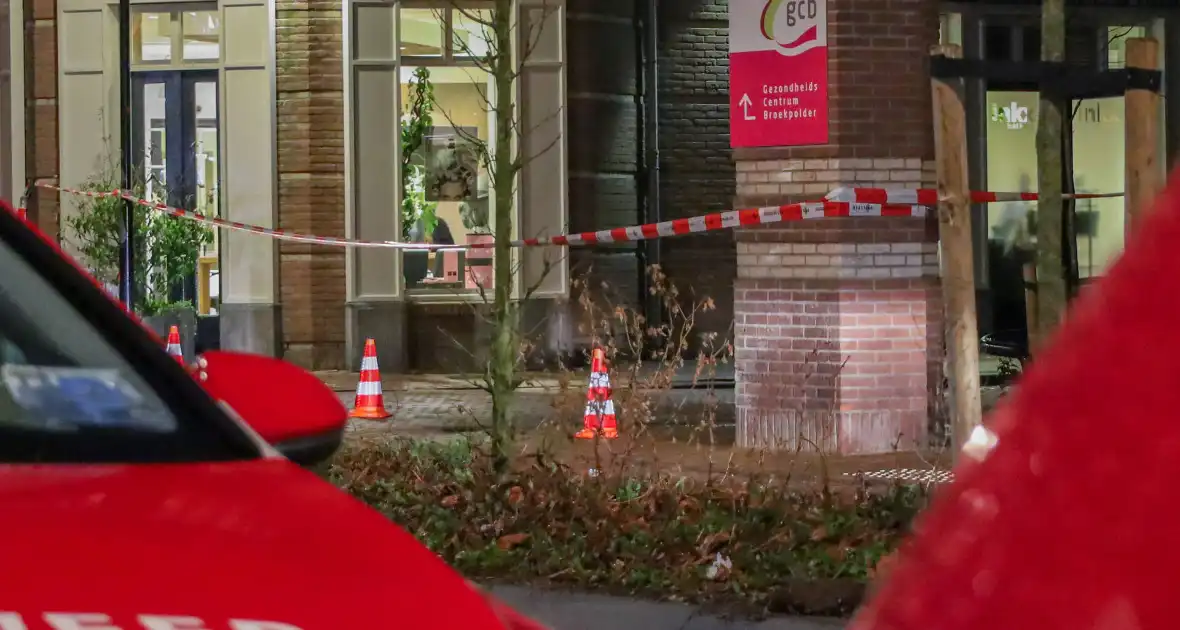 Huisartsenpraktijk grootschalig afgezet vanwege mogelijk aantreffen besmettelijke ziekte - Foto 3