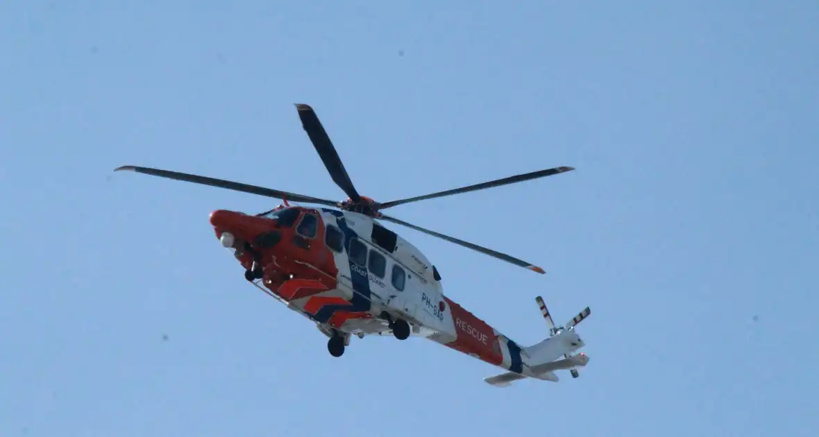 Specialistisch brandweer team ingezet voor scheepsbrand - Foto 1