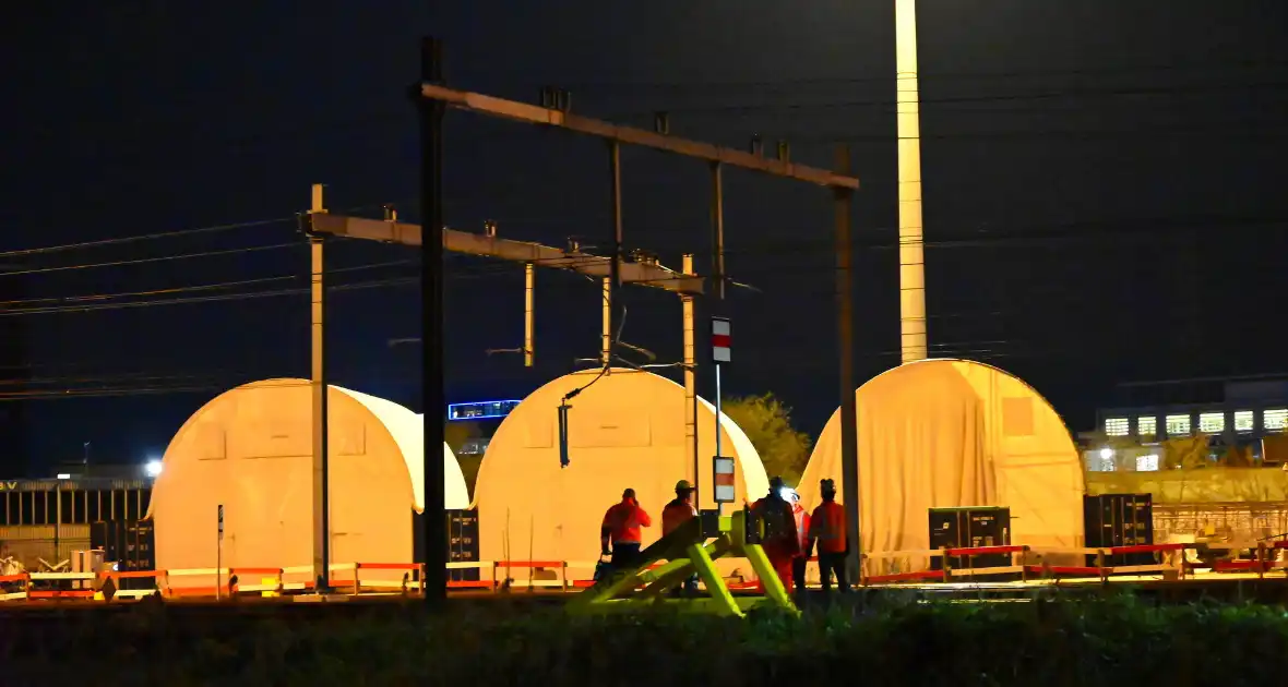 Defecte bovenleiding zorgt voor verstoring - Foto 5