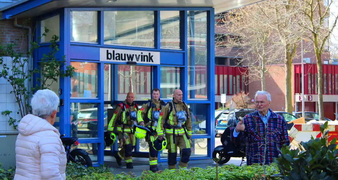 Chemische reactie tijdens schoonmaakwerkzaamheden - Foto 3