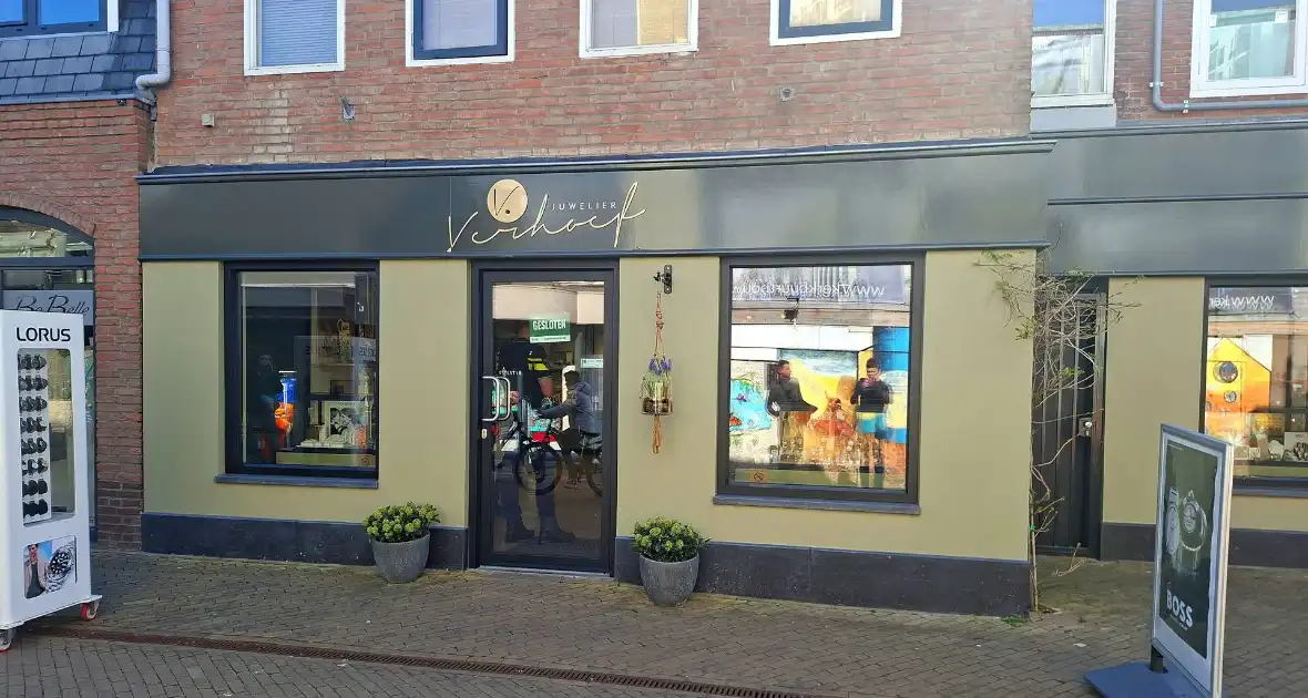 Burgernet-melding na overval op juwelier - Foto 1