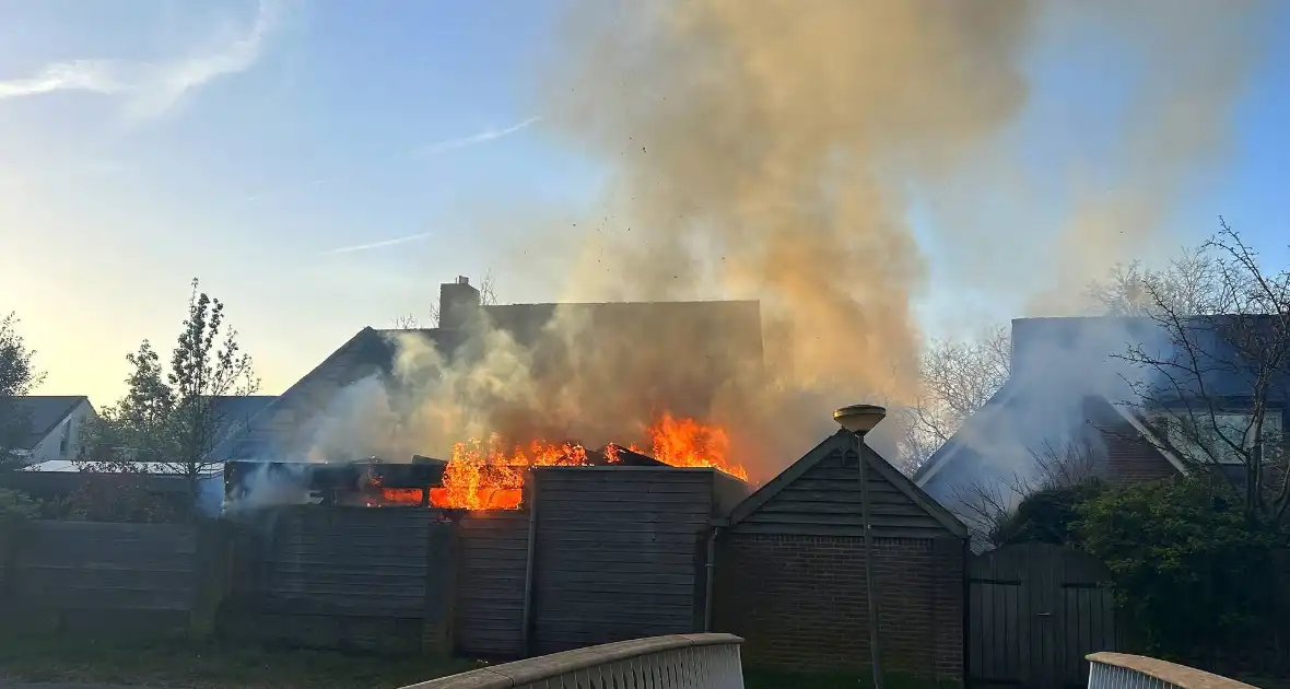 Uitslaande brand in achtertuin - Foto 1