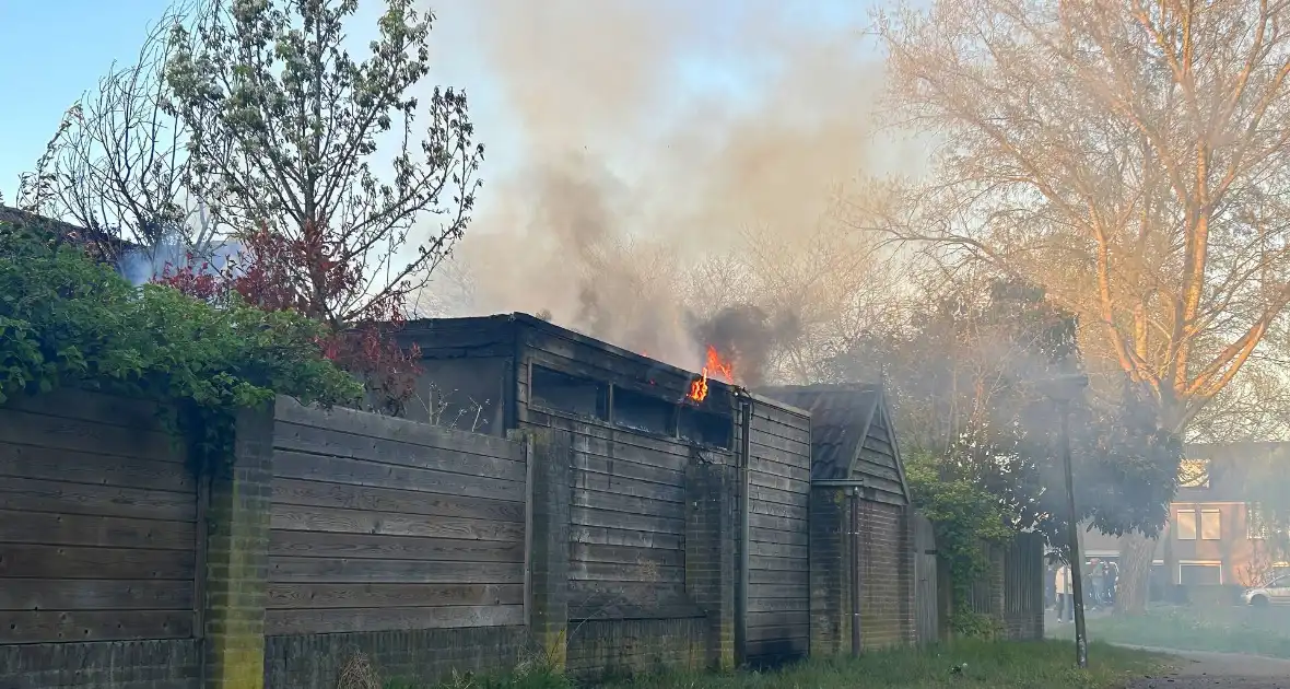 Uitslaande brand in achtertuin - Foto 3