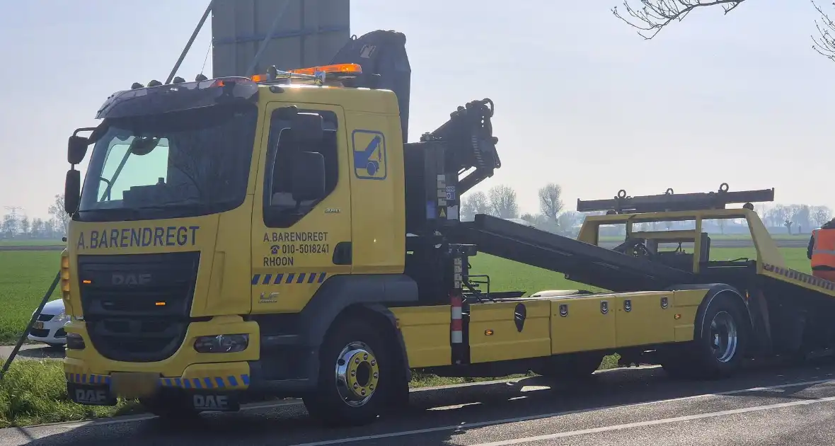 Kopstaart botsing tussen twee voertuigen - Foto 4