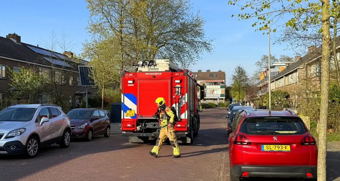 Man valt in slaap met pan op vuur - Foto 1
