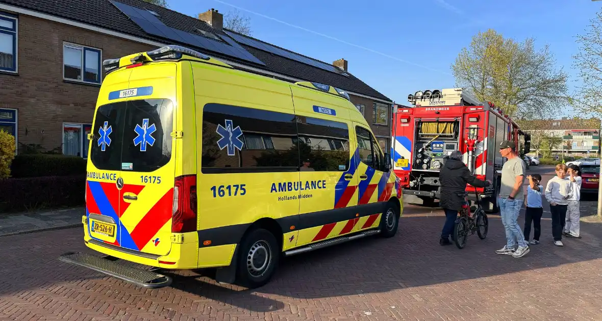 Man valt in slaap met pan op vuur - Foto 5
