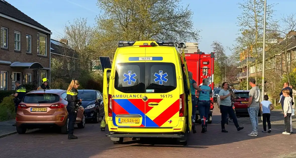 Man valt in slaap met pan op vuur - Foto 6
