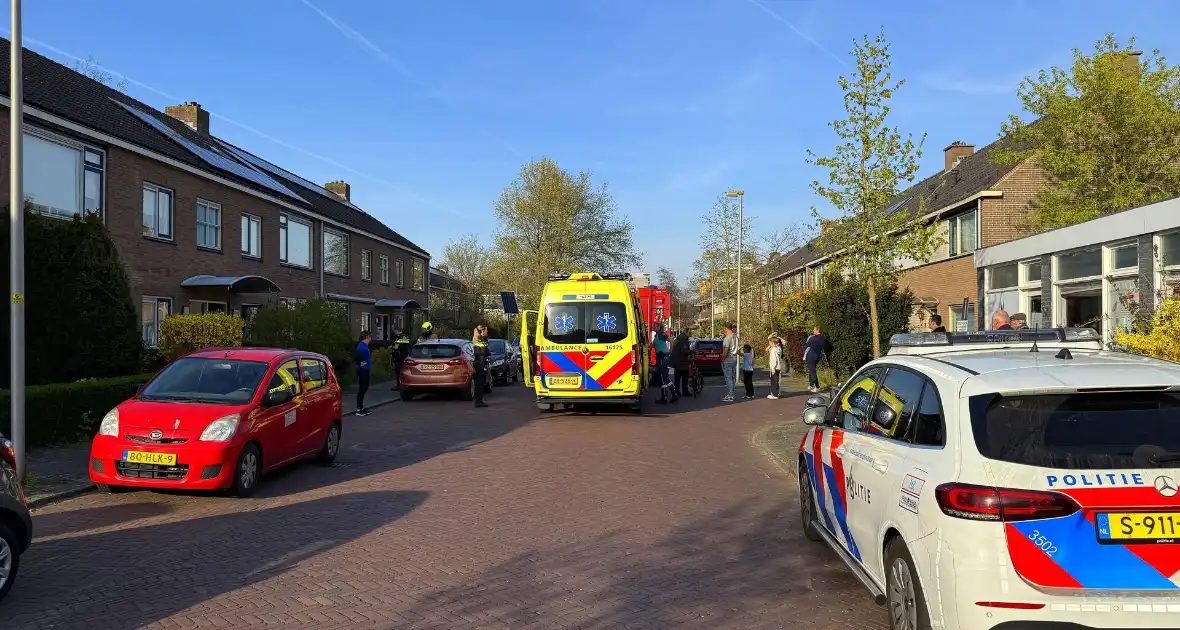 Man valt in slaap met pan op vuur - Foto 8