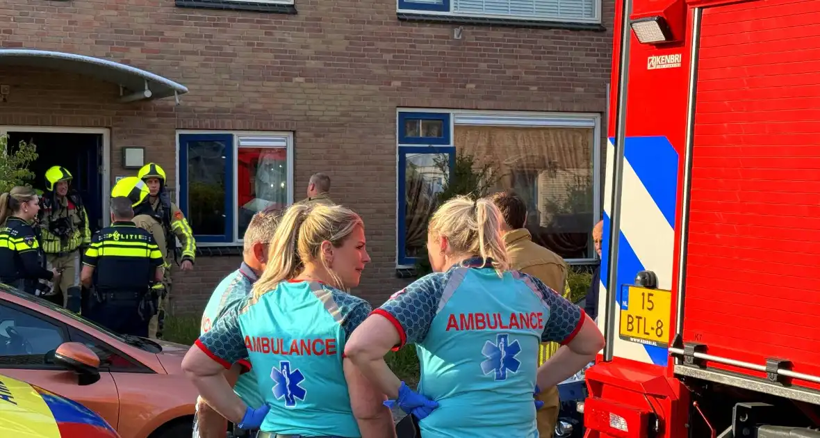 Man valt in slaap met pan op vuur - Foto 9