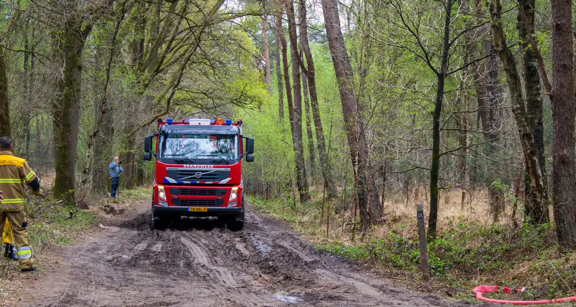 Brandweer blust wederom bosbrand - Foto 2