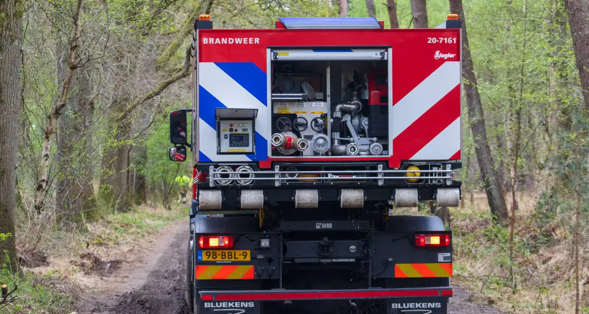 Brandweer blust wederom bosbrand - Foto 5