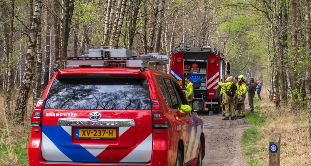 Brandweer blust wederom bosbrand - Foto 7