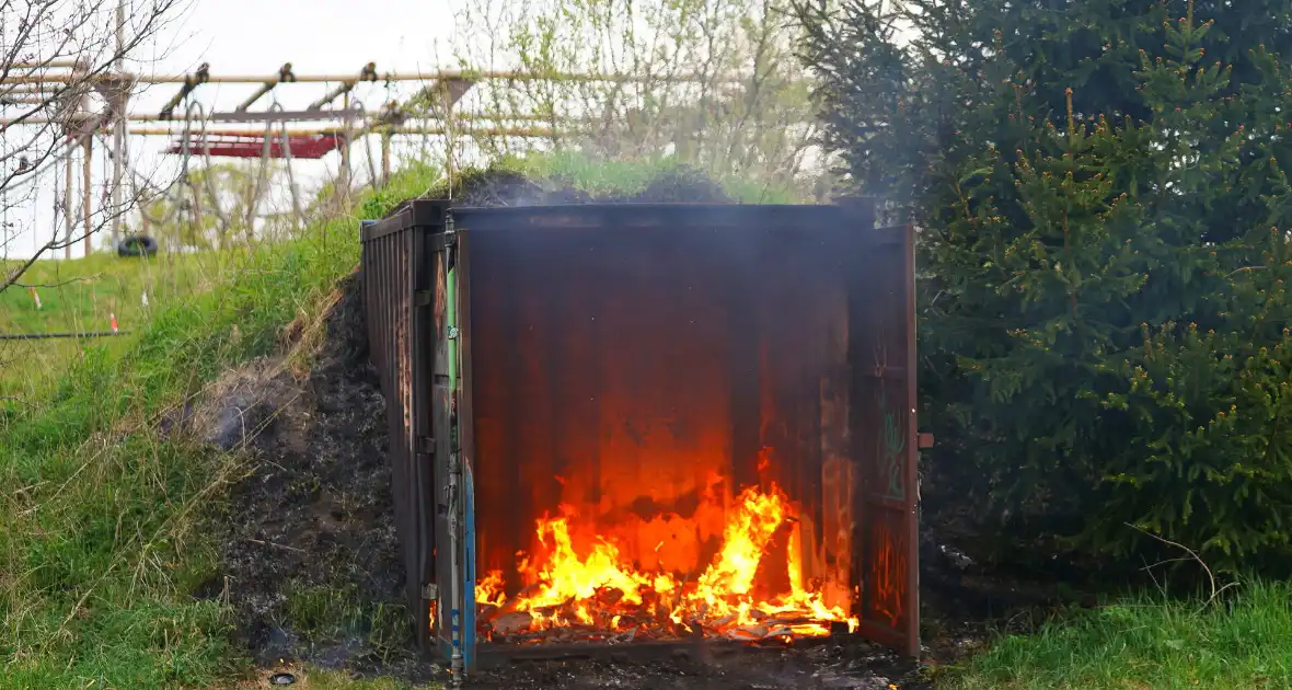 Brand gesticht in zeecontainer - Foto 3