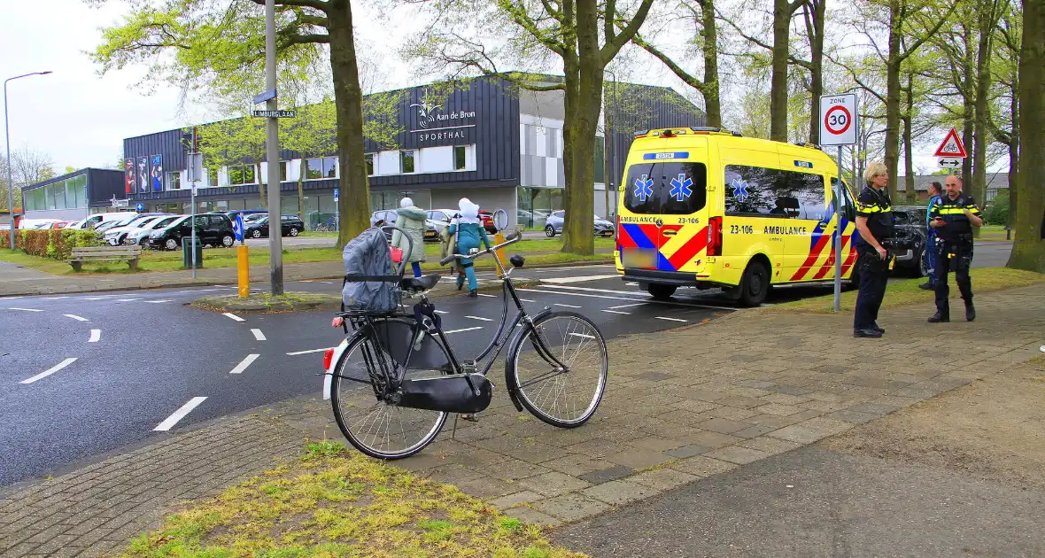 Scholier aangereden op rotonde door automobilist