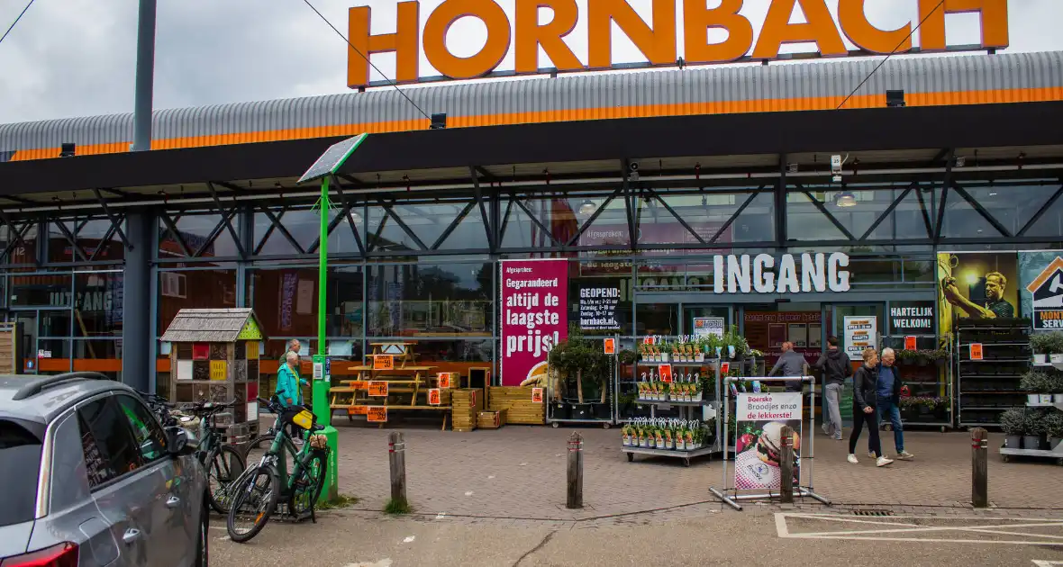 Onderzoek naar ruzie in bouwmarkt - Foto 4