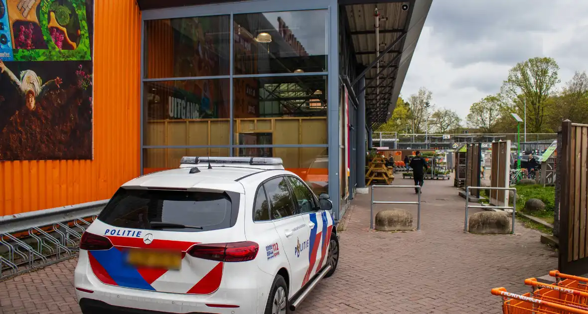 Onderzoek naar ruzie in bouwmarkt - Foto 6
